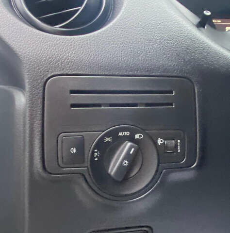 Білий Мерседес Віто, об'ємом двигуна 2.15 л та пробігом 195 тис. км за 20700 $, фото 17 на Automoto.ua