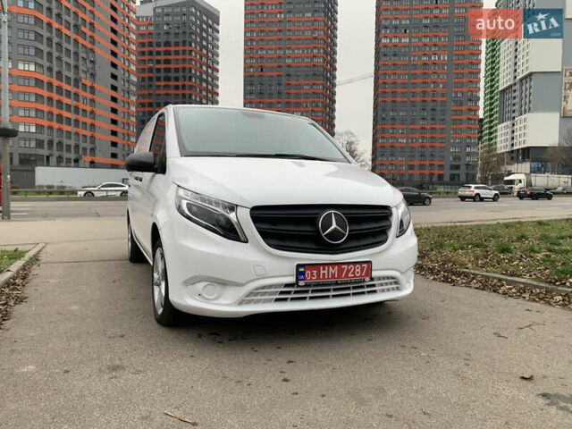 Белый Мерседес Вито, объемом двигателя 1.95 л и пробегом 228 тыс. км за 22600 $, фото 1 на Automoto.ua