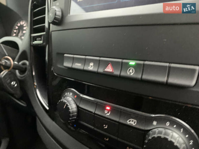 Белый Мерседес Вито, объемом двигателя 1.95 л и пробегом 228 тыс. км за 22600 $, фото 14 на Automoto.ua