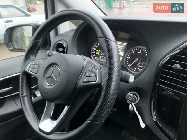 Белый Мерседес Вито, объемом двигателя 1.95 л и пробегом 228 тыс. км за 22600 $, фото 12 на Automoto.ua