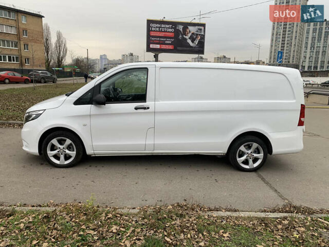 Белый Мерседес Вито, объемом двигателя 1.95 л и пробегом 228 тыс. км за 22600 $, фото 5 на Automoto.ua