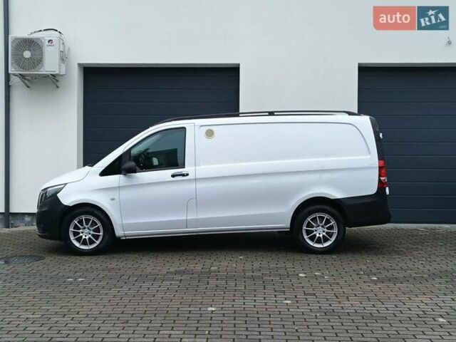 Белый Мерседес Вито, объемом двигателя 0 л и пробегом 300 тыс. км за 16900 $, фото 6 на Automoto.ua