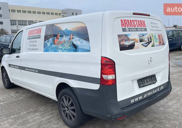 Белый Мерседес Вито, объемом двигателя 1.95 л и пробегом 202 тыс. км за 23531 $, фото 4 на Automoto.ua
