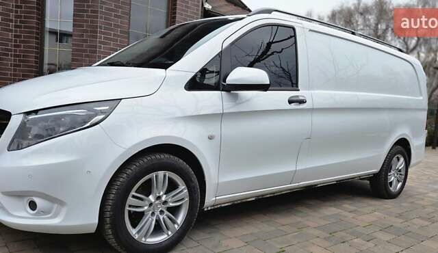 Белый Мерседес Вито, объемом двигателя 2 л и пробегом 209 тыс. км за 24399 $, фото 8 на Automoto.ua