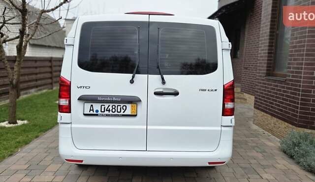 Белый Мерседес Вито, объемом двигателя 2 л и пробегом 209 тыс. км за 24399 $, фото 15 на Automoto.ua