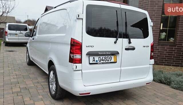 Белый Мерседес Вито, объемом двигателя 2 л и пробегом 209 тыс. км за 24399 $, фото 13 на Automoto.ua