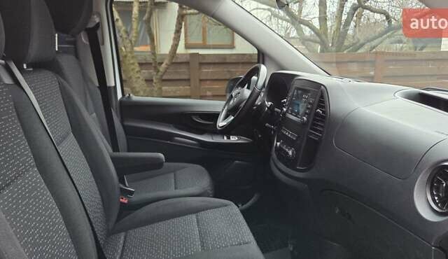 Белый Мерседес Вито, объемом двигателя 2 л и пробегом 209 тыс. км за 24399 $, фото 24 на Automoto.ua