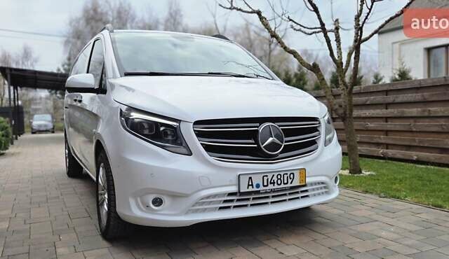 Белый Мерседес Вито, объемом двигателя 2 л и пробегом 209 тыс. км за 24399 $, фото 16 на Automoto.ua
