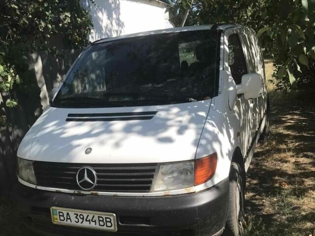 Белый Мерседес Вито, объемом двигателя 0 л и пробегом 33 тыс. км за 2500 $, фото 1 на Automoto.ua