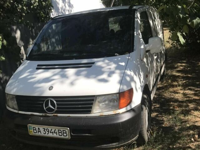 Белый Мерседес Вито, объемом двигателя 0 л и пробегом 33 тыс. км за 2500 $, фото 4 на Automoto.ua