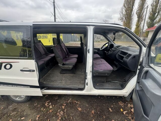 Белый Мерседес Вито, объемом двигателя 2.3 л и пробегом 415 тыс. км за 2999 $, фото 18 на Automoto.ua