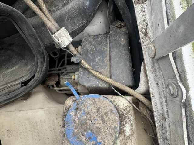 Белый Мерседес Вито, объемом двигателя 2.3 л и пробегом 415 тыс. км за 2999 $, фото 10 на Automoto.ua