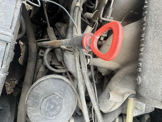 Белый Мерседес Вито, объемом двигателя 2.3 л и пробегом 415 тыс. км за 2999 $, фото 7 на Automoto.ua