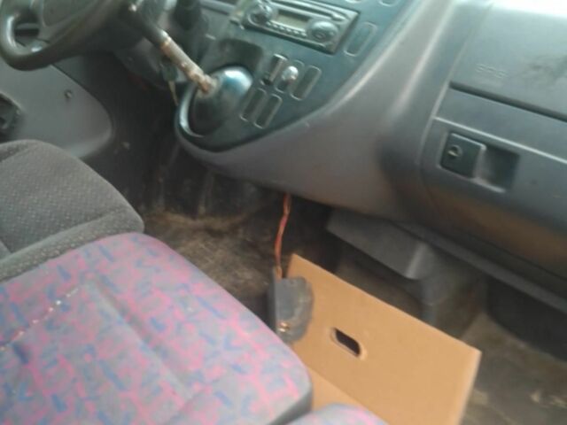 Білий Мерседес Віто, об'ємом двигуна 2.3 л та пробігом 1 тис. км за 2909 $, фото 6 на Automoto.ua