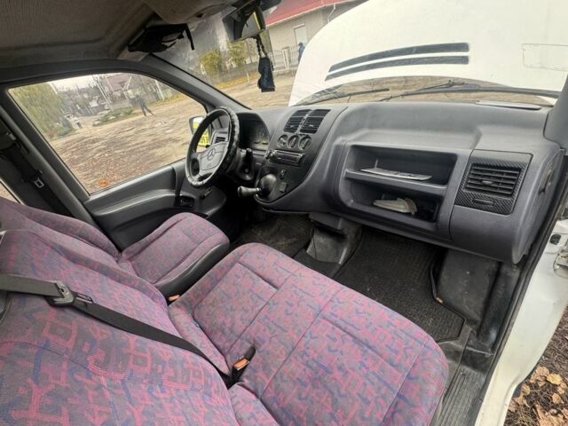 Белый Мерседес Вито, объемом двигателя 2.3 л и пробегом 415 тыс. км за 2999 $, фото 15 на Automoto.ua