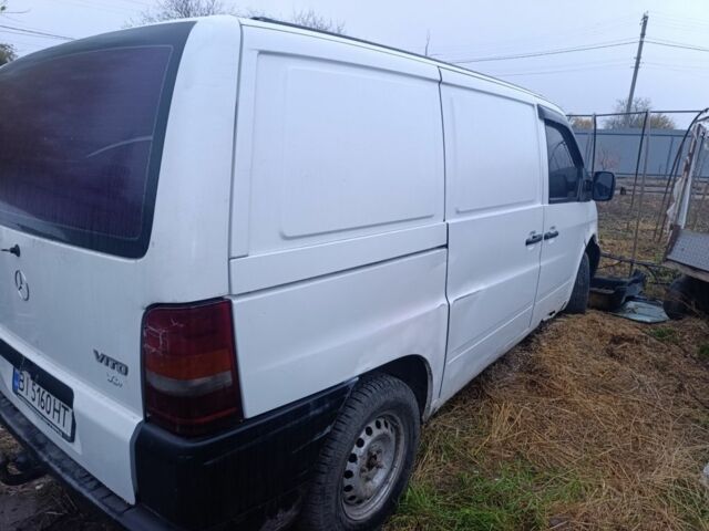 Белый Мерседес Вито, объемом двигателя 2.3 л и пробегом 340 тыс. км за 1600 $, фото 4 на Automoto.ua