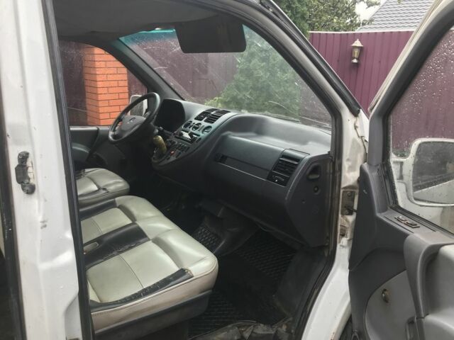 Білий Мерседес Віто, об'ємом двигуна 2.2 л та пробігом 530 тис. км за 1500 $, фото 9 на Automoto.ua