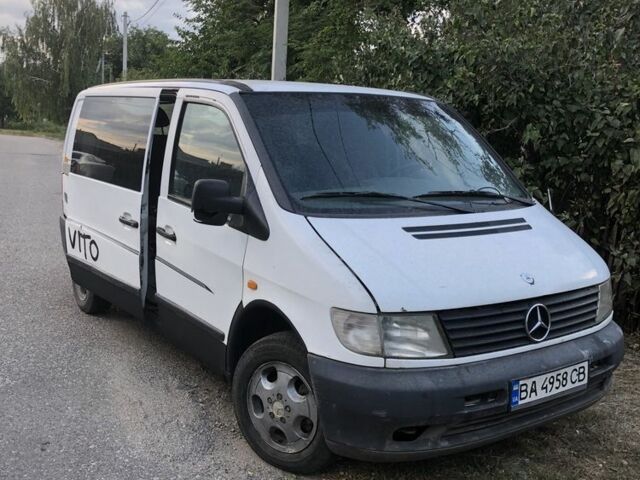 Білий Мерседес Віто, об'ємом двигуна 2.3 л та пробігом 300 тис. км за 2000 $, фото 1 на Automoto.ua