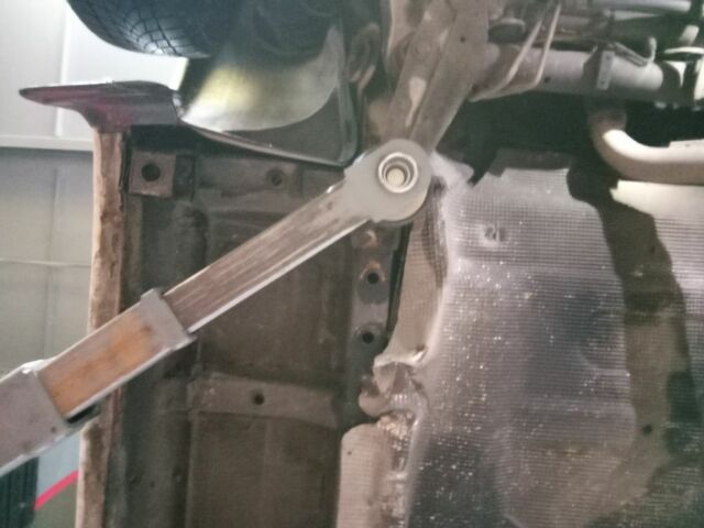 Белый Мерседес Вито, объемом двигателя 2.3 л и пробегом 500 тыс. км за 4300 $, фото 14 на Automoto.ua