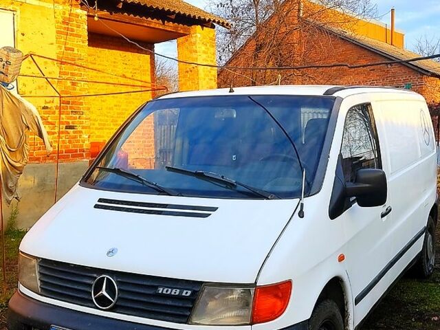 Белый Мерседес Вито, объемом двигателя 2.3 л и пробегом 0 тыс. км за 3800 $, фото 1 на Automoto.ua
