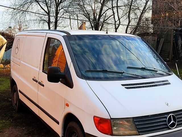 Белый Мерседес Вито, объемом двигателя 2.3 л и пробегом 0 тыс. км за 3800 $, фото 2 на Automoto.ua
