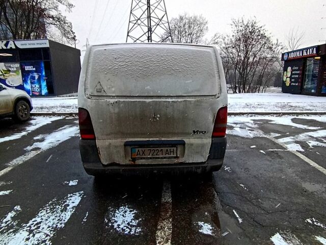 Белый Мерседес Вито, объемом двигателя 2.2 л и пробегом 0 тыс. км за 2400 $, фото 4 на Automoto.ua