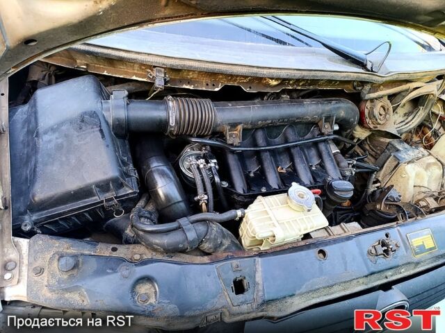 Білий Мерседес Віто, об'ємом двигуна 2.1 л та пробігом 469 тис. км за 2800 $, фото 11 на Automoto.ua