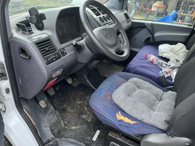 Білий Мерседес Віто, об'ємом двигуна 2.3 л та пробігом 580 тис. км за 4500 $, фото 6 на Automoto.ua