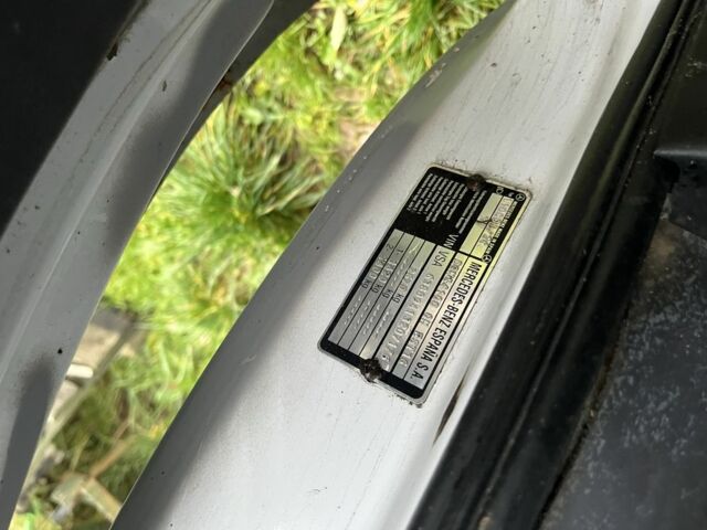 Белый Мерседес Вито, объемом двигателя 2.3 л и пробегом 310 тыс. км за 4500 $, фото 6 на Automoto.ua