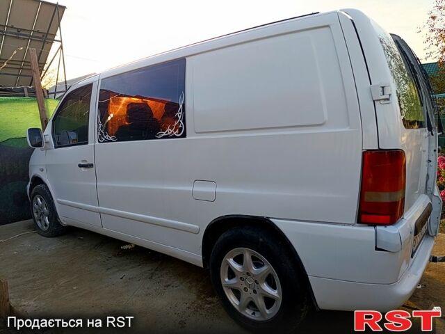 Білий Мерседес Віто, об'ємом двигуна 2.1 л та пробігом 469 тис. км за 2800 $, фото 4 на Automoto.ua