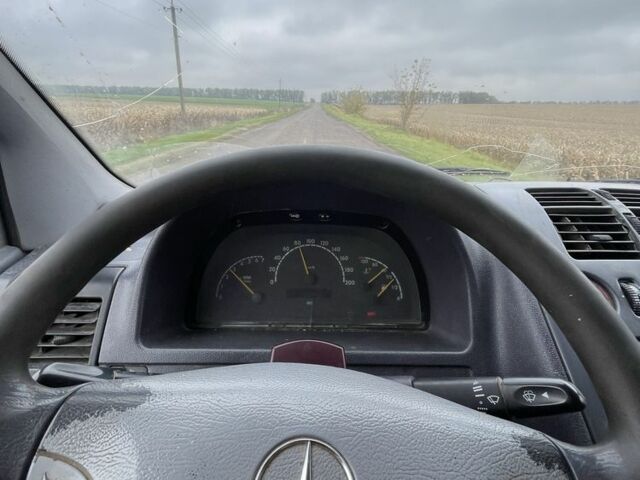 Білий Мерседес Віто, об'ємом двигуна 2.1 л та пробігом 403 тис. км за 3000 $, фото 9 на Automoto.ua