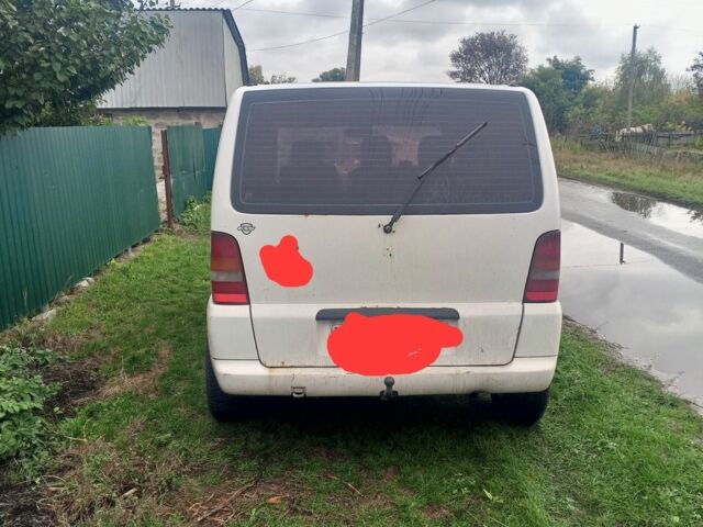 Белый Мерседес Вито, объемом двигателя 2 л и пробегом 338 тыс. км за 2700 $, фото 1 на Automoto.ua