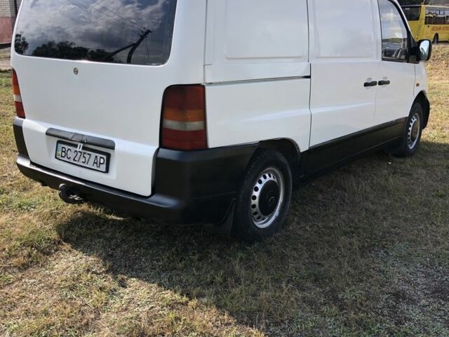 Білий Мерседес Віто, об'ємом двигуна 2.2 л та пробігом 200 тис. км за 2700 $, фото 3 на Automoto.ua