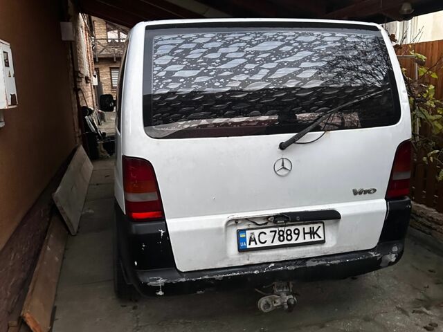 Белый Мерседес Вито, объемом двигателя 2.1 л и пробегом 500 тыс. км за 2000 $, фото 1 на Automoto.ua