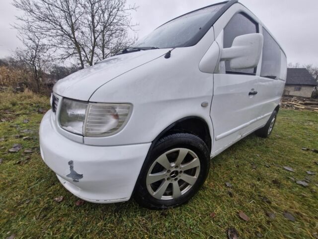 Белый Мерседес Вито, объемом двигателя 2.2 л и пробегом 310 тыс. км за 3200 $, фото 4 на Automoto.ua