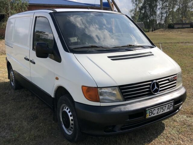 Білий Мерседес Віто, об'ємом двигуна 2.2 л та пробігом 200 тис. км за 2700 $, фото 1 на Automoto.ua