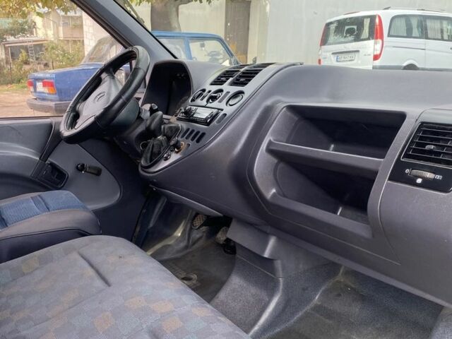 Білий Мерседес Віто, об'ємом двигуна 2.1 л та пробігом 380 тис. км за 5300 $, фото 4 на Automoto.ua