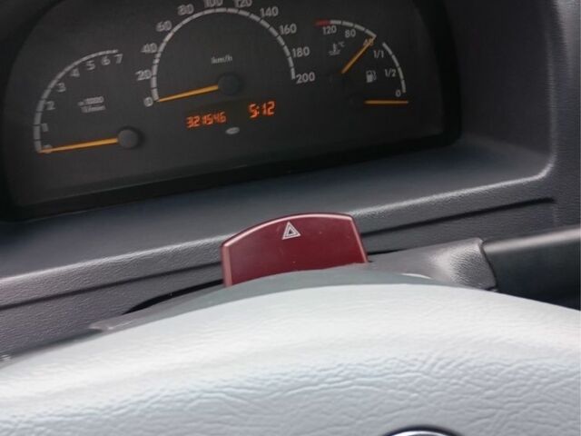 Білий Мерседес Віто, об'ємом двигуна 2.1 л та пробігом 321 тис. км за 5000 $, фото 4 на Automoto.ua