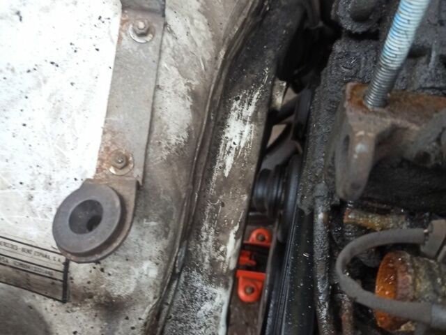 Белый Мерседес Вито, объемом двигателя 2 л и пробегом 111 тыс. км за 3000 $, фото 7 на Automoto.ua