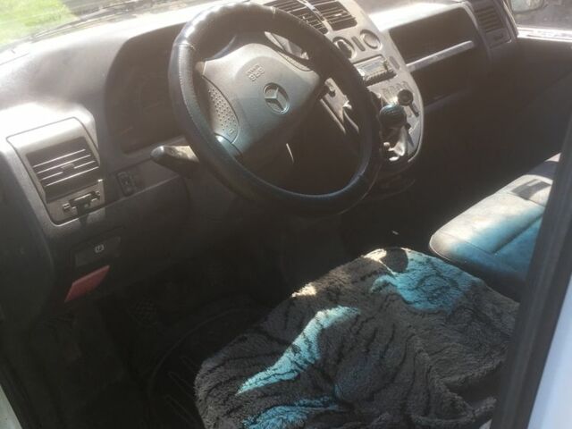 Мерседес Вито 2001 в Львове на Automoto.ua Белый Мерседес Вито, объемом двигателя 2.2 л и пробегом 3 тыс. км за 2100 $, фото 2 на Automoto.ua