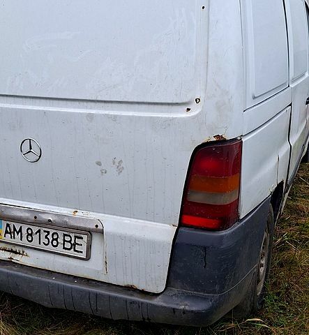 Білий Мерседес Віто, об'ємом двигуна 2.1 л та пробігом 500 тис. км за 4000 $, фото 2 на Automoto.ua