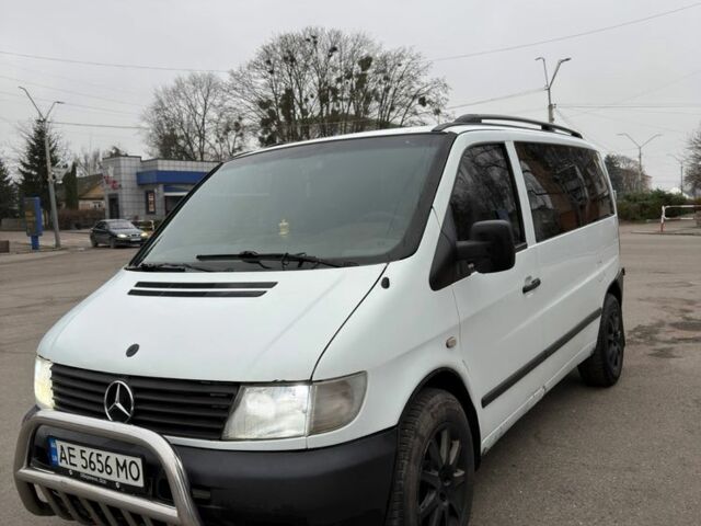 Белый Мерседес Вито, объемом двигателя 2.1 л и пробегом 300 тыс. км за 5500 $, фото 6 на Automoto.ua