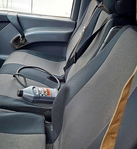 Білий Мерседес Віто, об'ємом двигуна 2.1 л та пробігом 500 тис. км за 4000 $, фото 3 на Automoto.ua