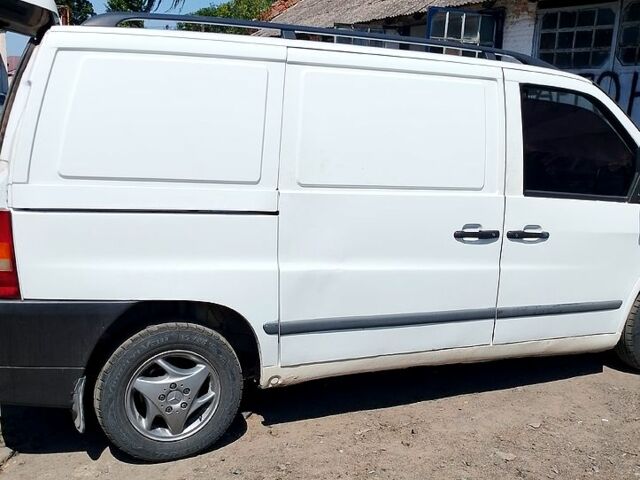 Білий Мерседес Віто, об'ємом двигуна 2.2 л та пробігом 524 тис. км за 3200 $, фото 4 на Automoto.ua