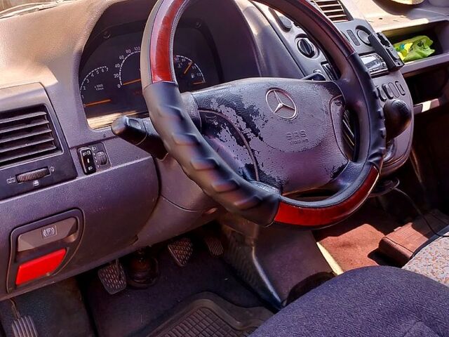 Білий Мерседес Віто, об'ємом двигуна 2.2 л та пробігом 524 тис. км за 3200 $, фото 1 на Automoto.ua