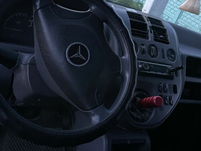 Білий Мерседес Віто, об'ємом двигуна 2.2 л та пробігом 3 тис. км за 4300 $, фото 4 на Automoto.ua