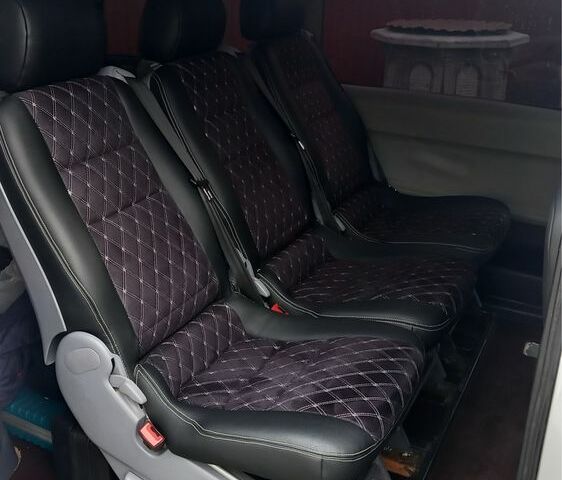 Белый Мерседес Вито, объемом двигателя 2.2 л и пробегом 300 тыс. км за 6413 $, фото 1 на Automoto.ua