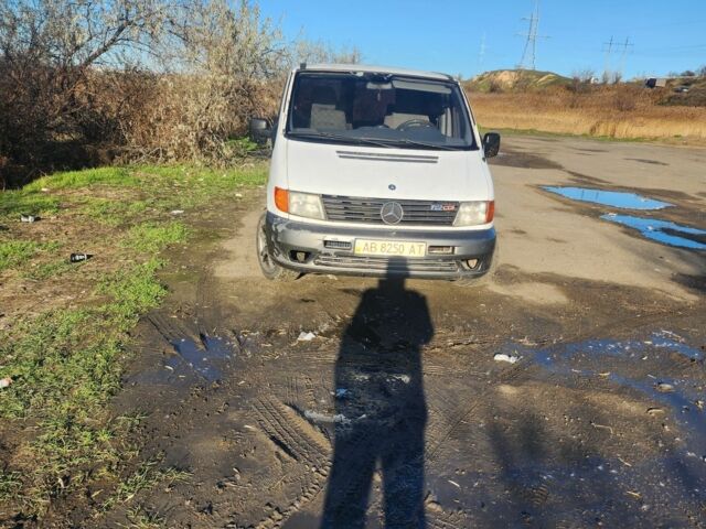 Білий Мерседес Віто, об'ємом двигуна 2 л та пробігом 300 тис. км за 1894 $, фото 5 на Automoto.ua