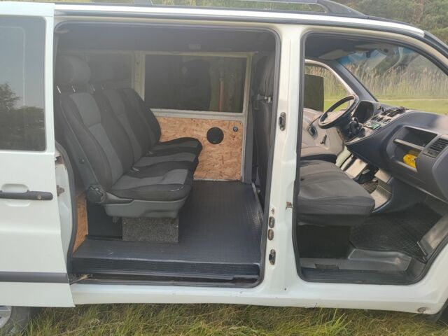 Білий Мерседес Віто, об'ємом двигуна 2.1 л та пробігом 492 тис. км за 4200 $, фото 10 на Automoto.ua