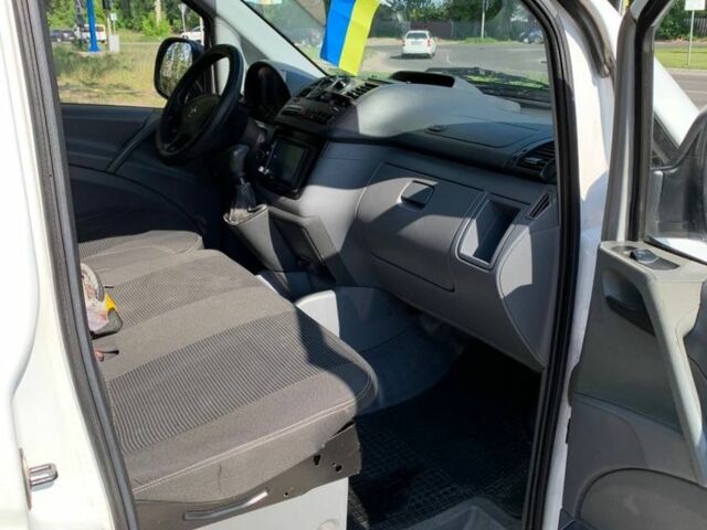 Белый Мерседес Вито, объемом двигателя 2.1 л и пробегом 440 тыс. км за 6200 $, фото 11 на Automoto.ua